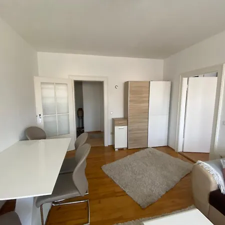 شقة Stilvolle 3-zimmer-wohnung In